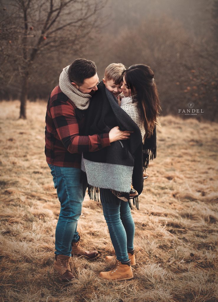 Familienfotografie Familienfotos Familie Outdoorshooting Saarland Saarbrücken Neunkirchen St. Wendel Saarlouis Merzig