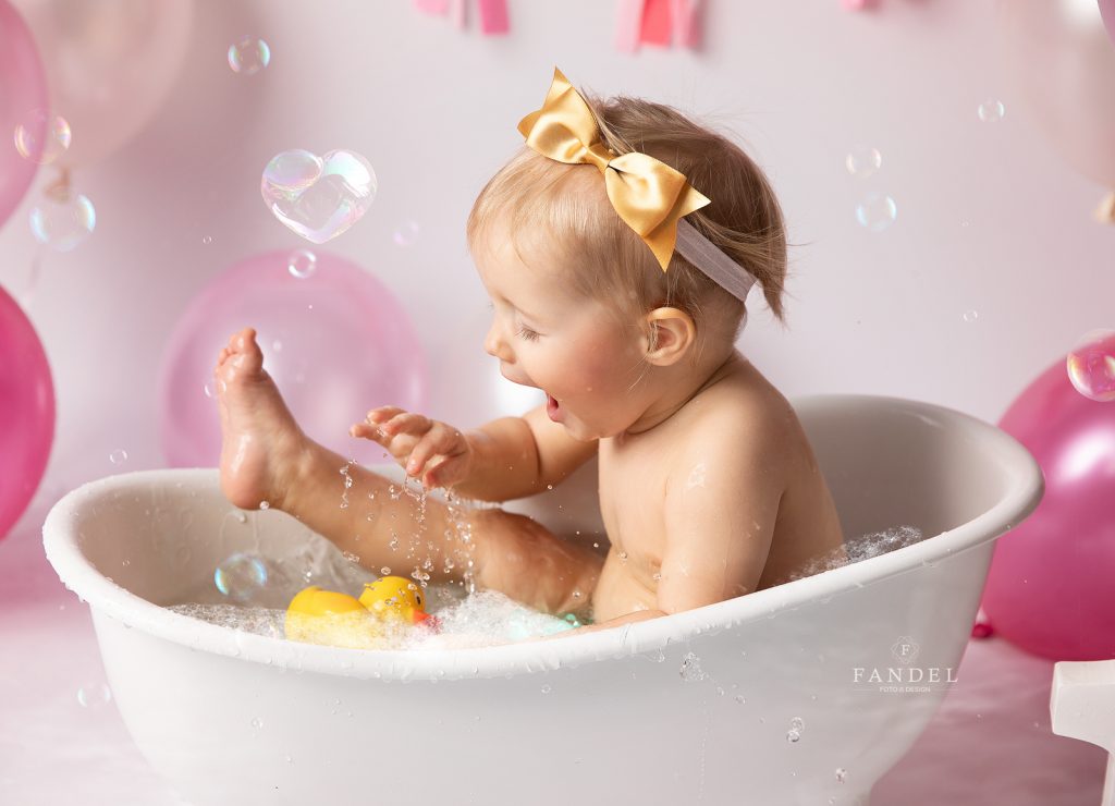 Cake Smash Fotoshooting, erster Geburtstag, zweiter Geburtstag
